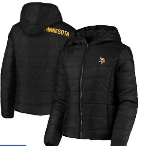 WEAR-Erin Andrew’s Minnesota Vikings pufferjacket